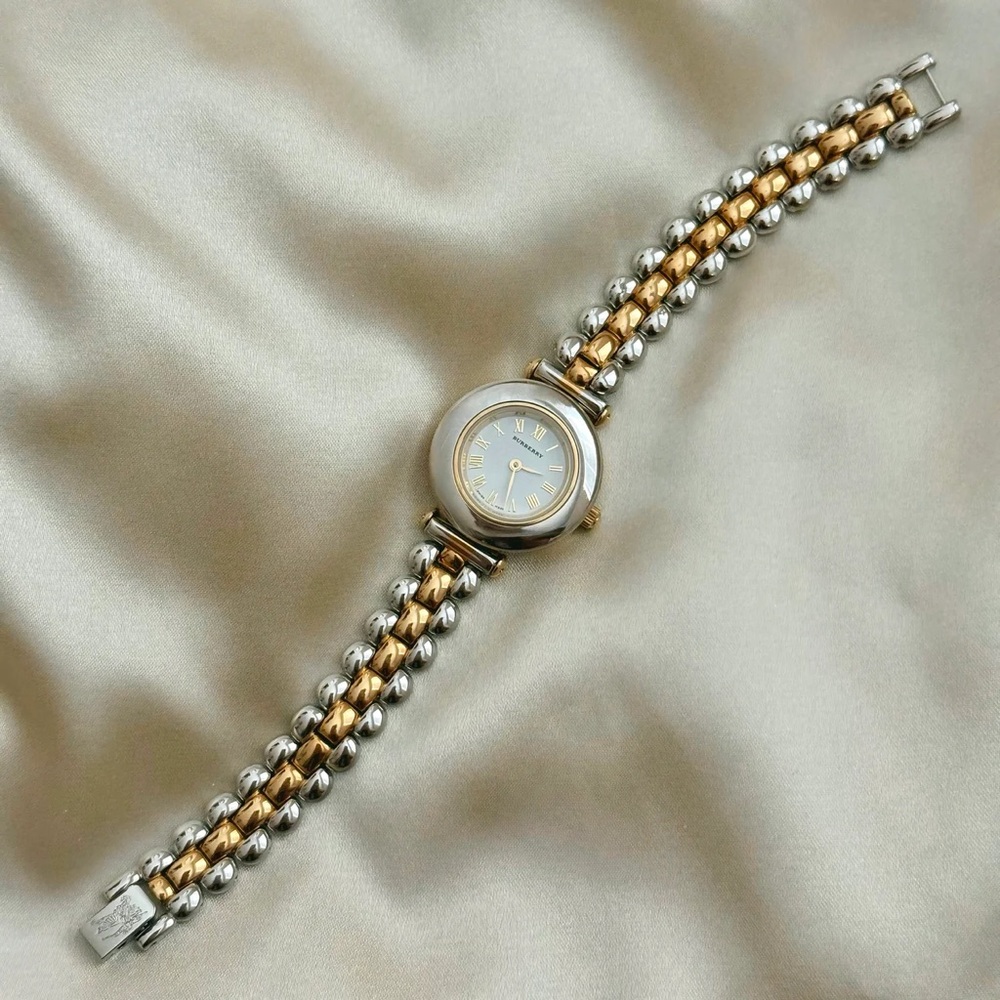 AUTHENTIC VINTAGE BURBERRY TWO-TONED INTERCHANGEABLE BEZEL WATCH - Picture 7 of 10